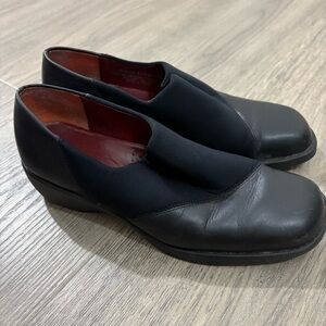 Hush Puppies Women’s Size 5 Black Leather Slip On Loafers Comfort Flex Cushioned